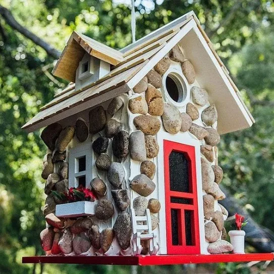 Maison d’Oiseaux en Pierre Décorative – Refuge Minéral & Harmonie Naturelle