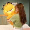 peluche chat en colère Garfield , animal Disney, peau de tigre paresseuse