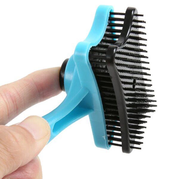 117330-595a46.jpg Brosse de toilettage douce pour chat & chien – Soin du pelage