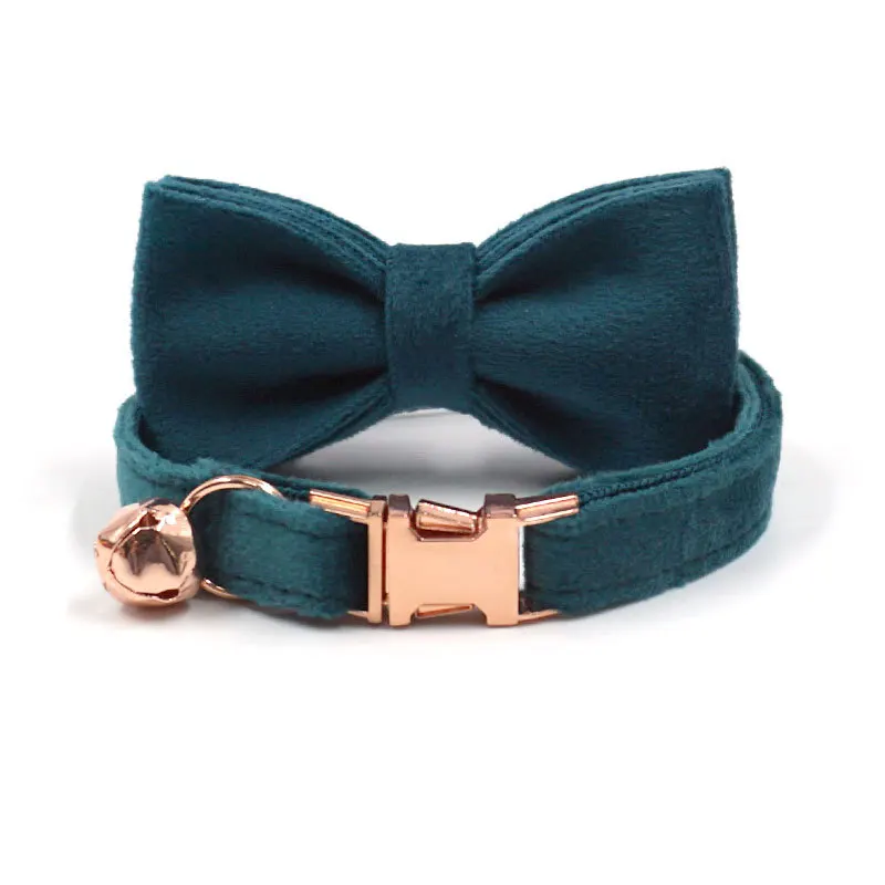 Green Bow tie collar