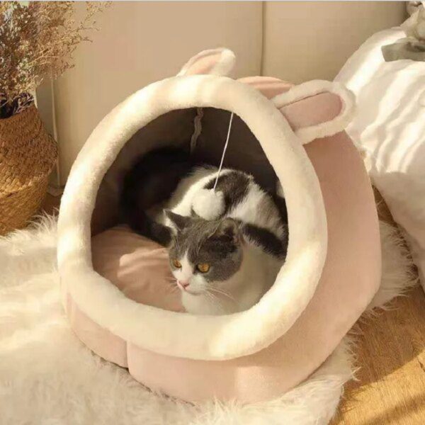 Niche CozyCave Cocoon™ – La grotte ultra-douce avec oreilles ludiques