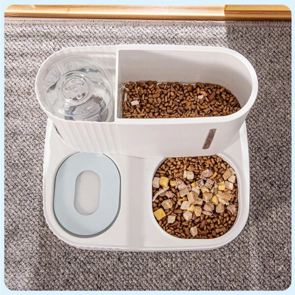 Distributeur automatique de nourriture pour chat