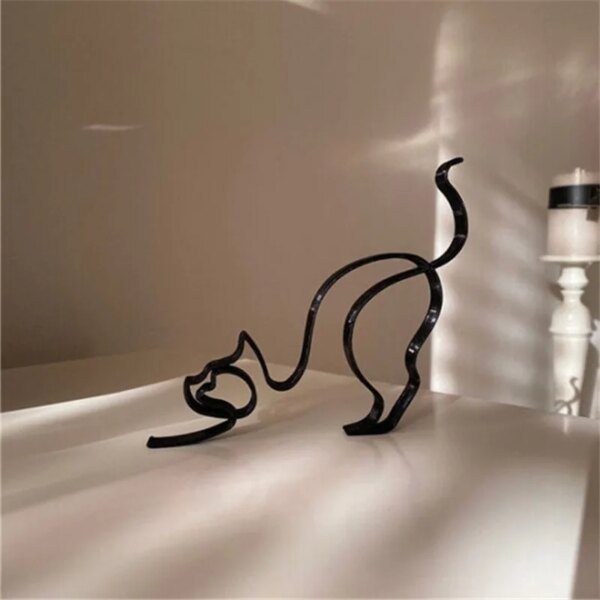 47892-758d0e.jpg Sculpture artistique minimaliste pour chien et chat