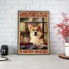 Affiche Corgi – Temps passé avec des chiens et des livres, art mural