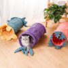 67201-4e5d0f.jpg Tunnel-Lit Pliable pour Chat – Nid Chaud Cartoon avec Son