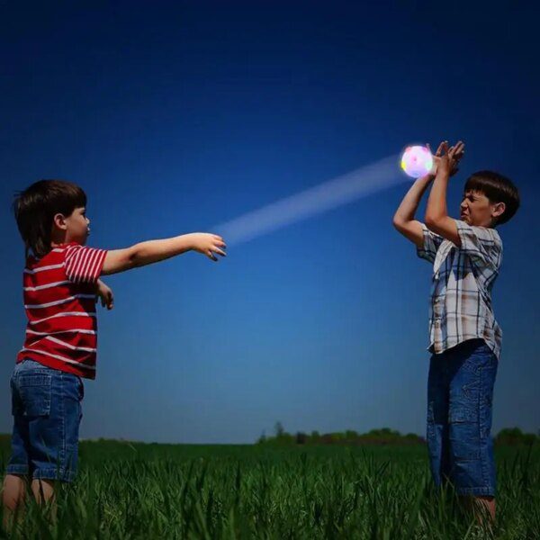 Balle Lumineuse & Sonore Élastique pour Chien – Stimulation Totale