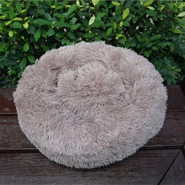 Coussin chien rond en longue peluche – Le lit cocon ultra-doux