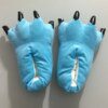 94798-87e767.jpg Pantoufles d'hiver en forme de patte de dinosaure pour homme